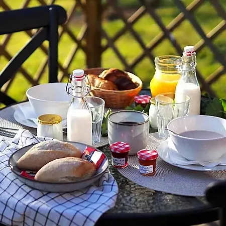 Des Vignes Et Des Songes Bed & Breakfast 3*